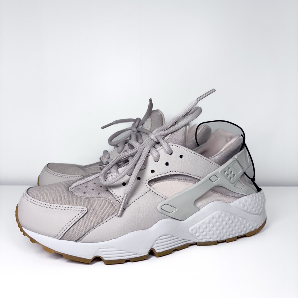 Nike Air Huarache Light Bone White Gum Sneakers Women’s Size 8 Style 634835-034